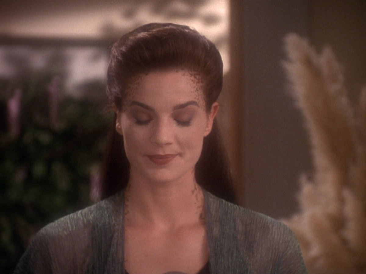 extant_StarTrek_DS9_5x07-LetHeWhoIsWithoutSin_02200.jpg