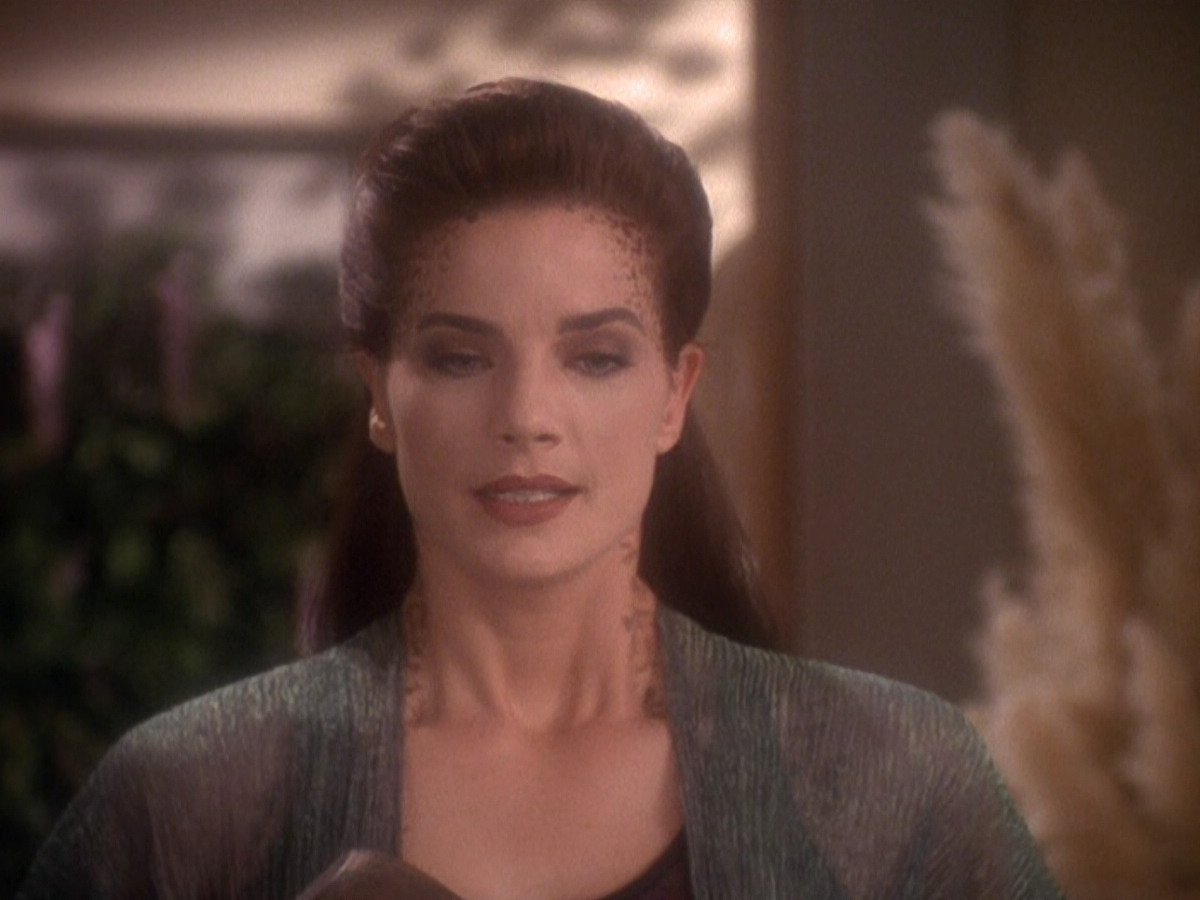 extant_StarTrek_DS9_5x07-LetHeWhoIsWithoutSin_02204.jpg