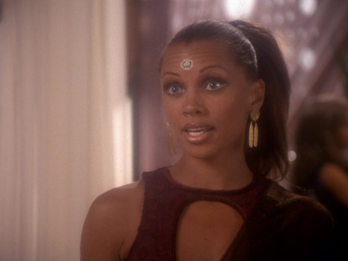 extant_StarTrek_DS9_5x07-LetHeWhoIsWithoutSin_02227.jpg