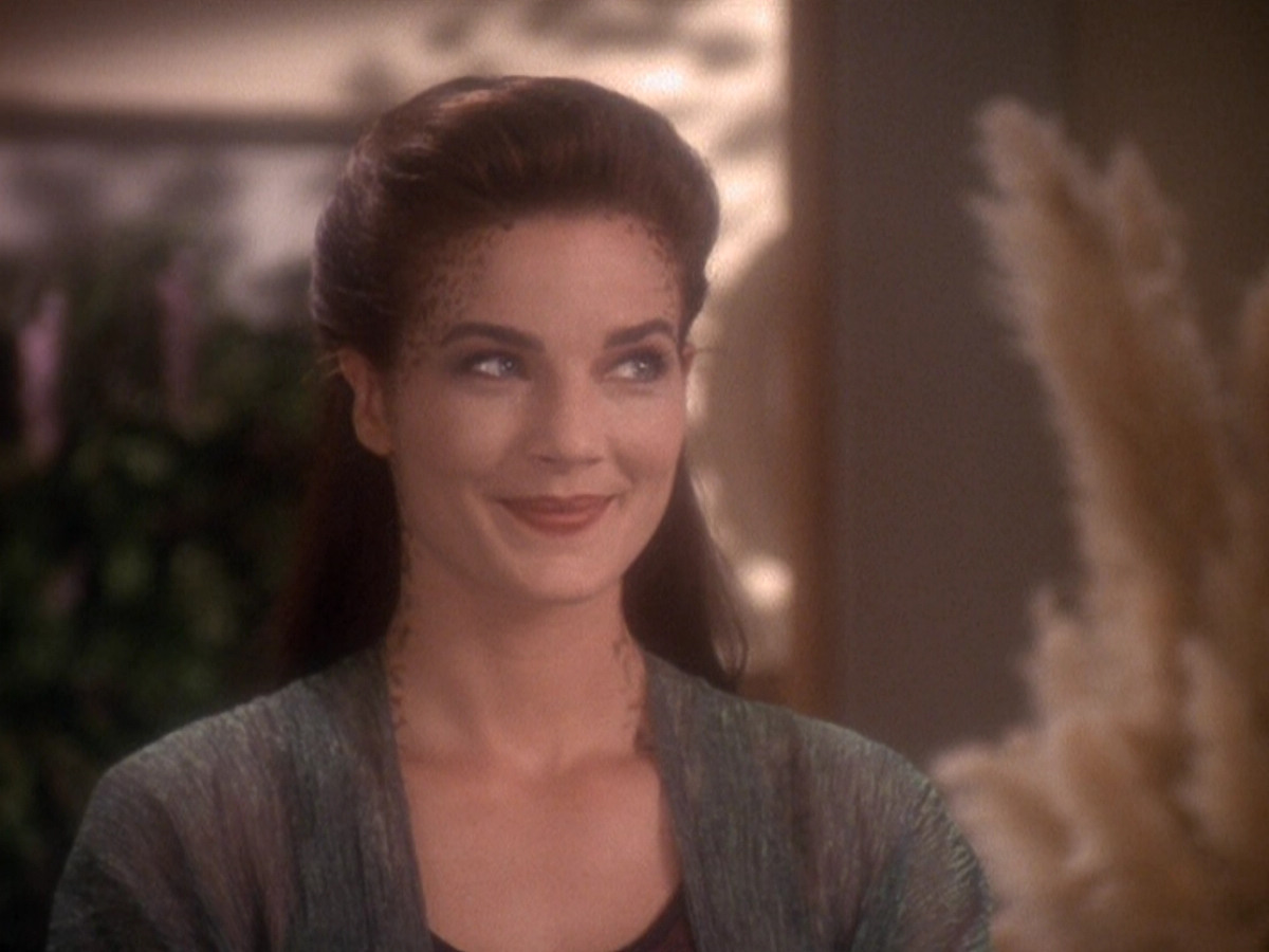 extant_StarTrek_DS9_5x07-LetHeWhoIsWithoutSin_02235.jpg