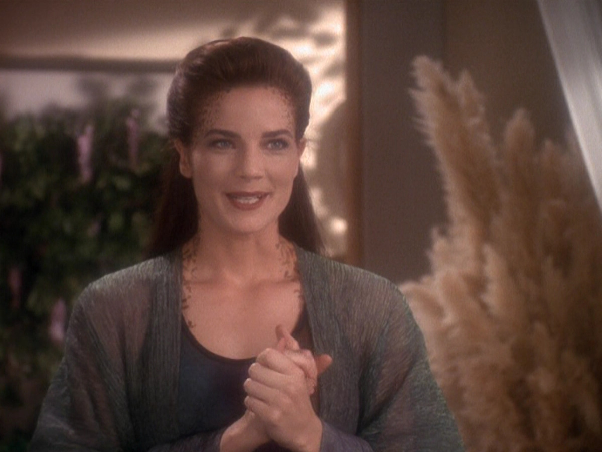 extant_StarTrek_DS9_5x07-LetHeWhoIsWithoutSin_02247.jpg