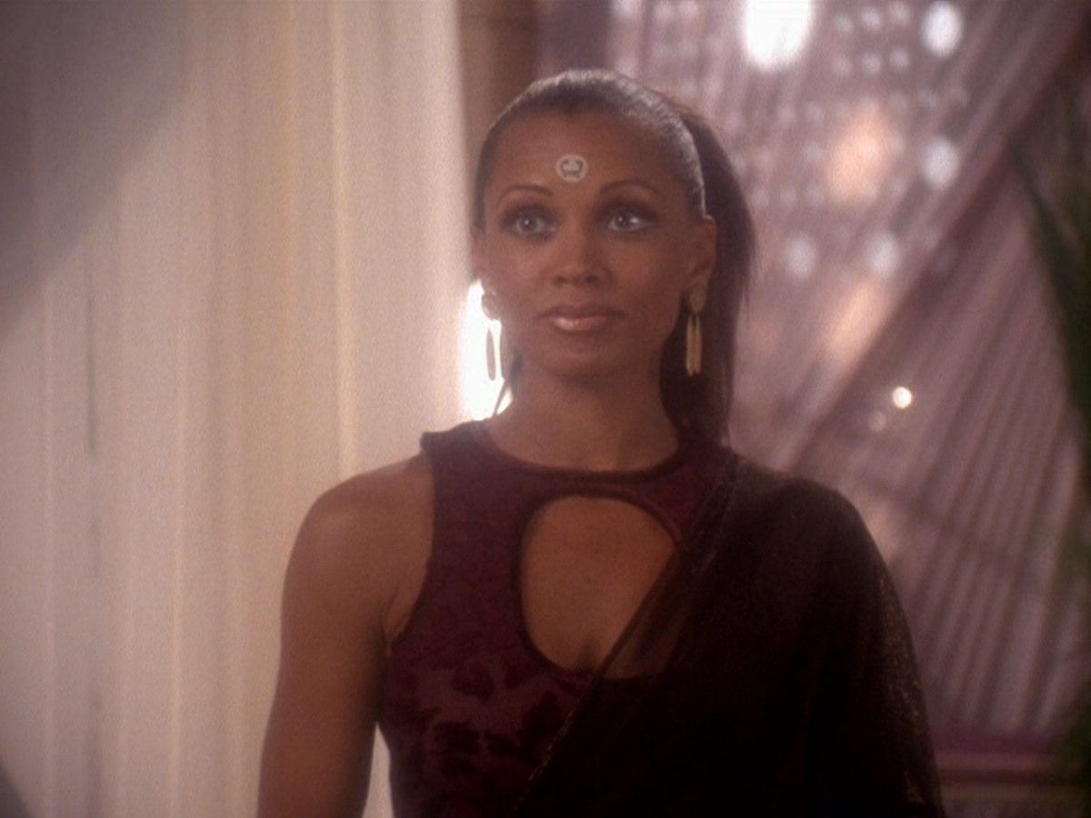 extant_StarTrek_DS9_5x07-LetHeWhoIsWithoutSin_02248.jpg