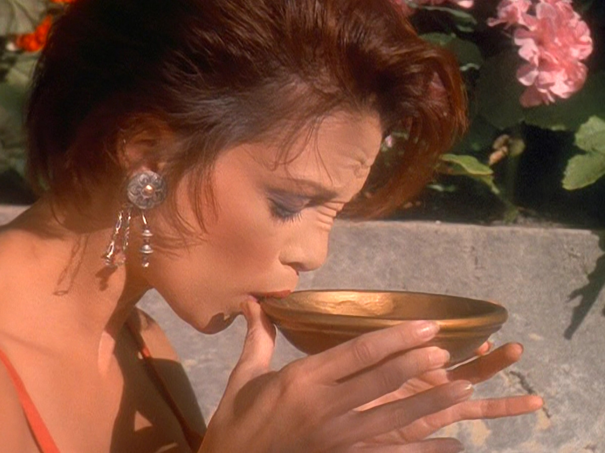 extant_StarTrek_DS9_5x07-LetHeWhoIsWithoutSin_02263.jpg