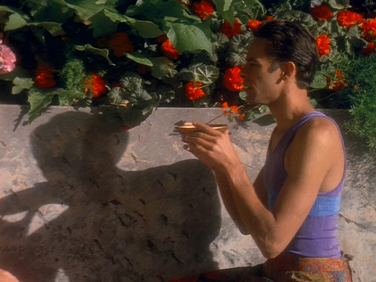 extant_StarTrek_DS9_5x07-LetHeWhoIsWithoutSin_02273.jpg