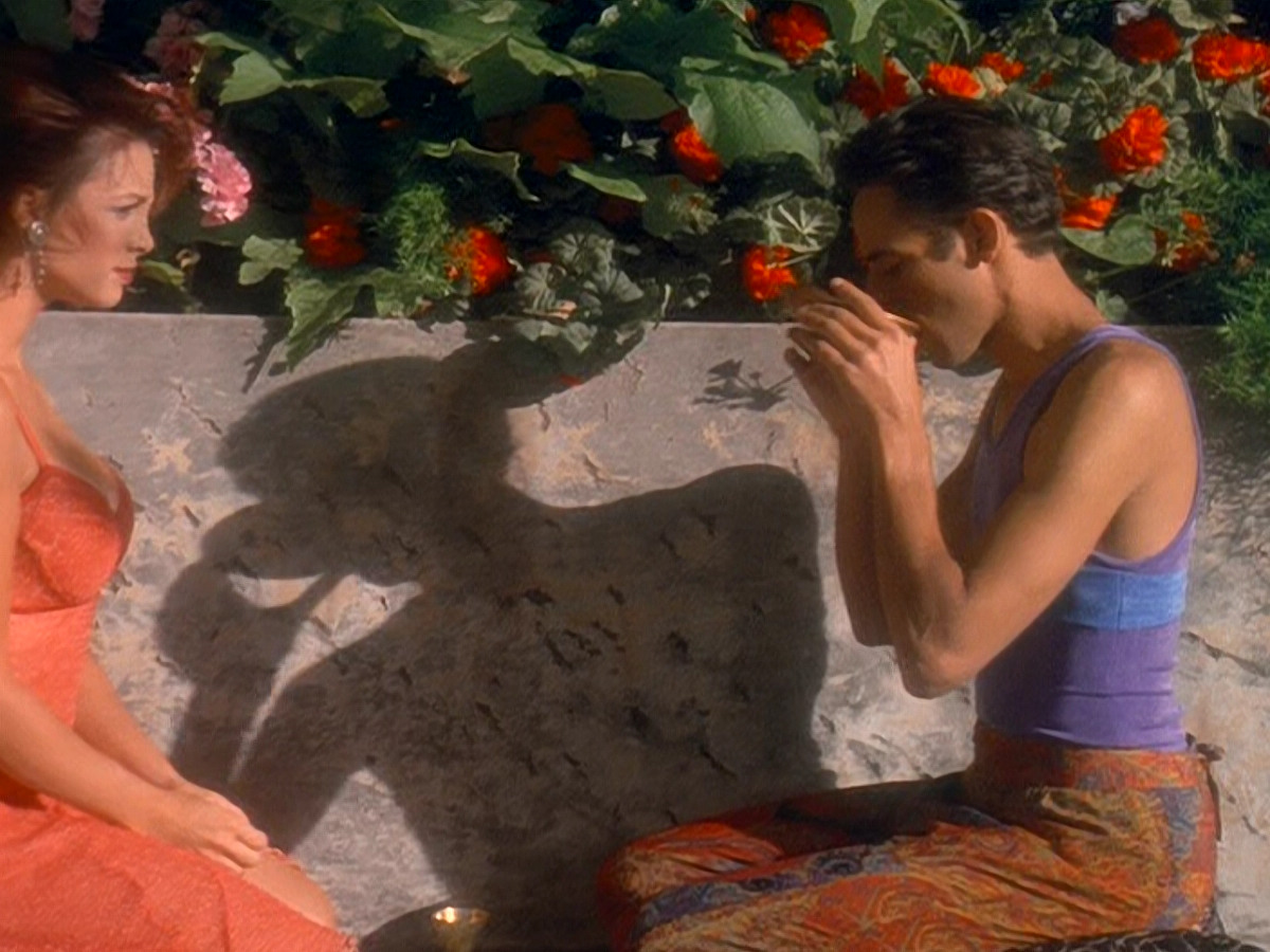 extant_StarTrek_DS9_5x07-LetHeWhoIsWithoutSin_02276.jpg