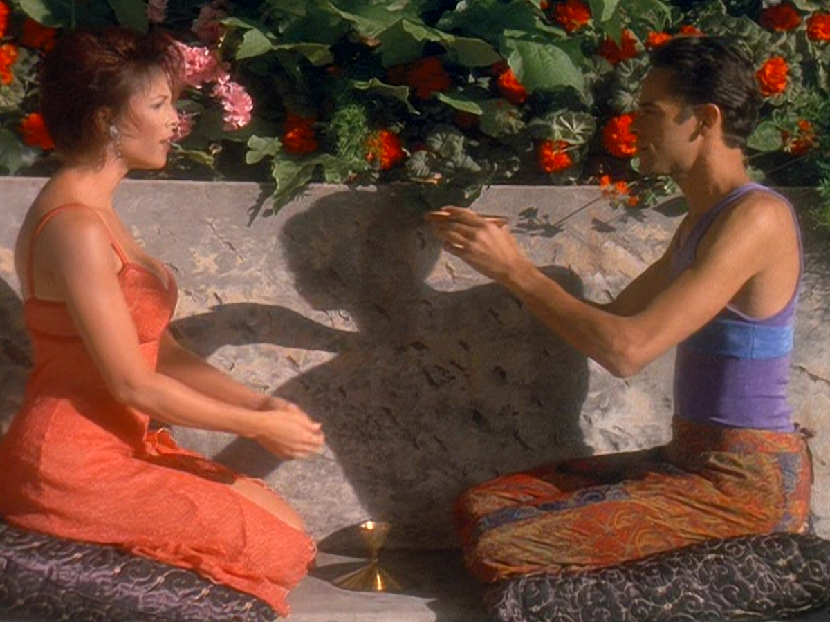 extant_StarTrek_DS9_5x07-LetHeWhoIsWithoutSin_02280.jpg