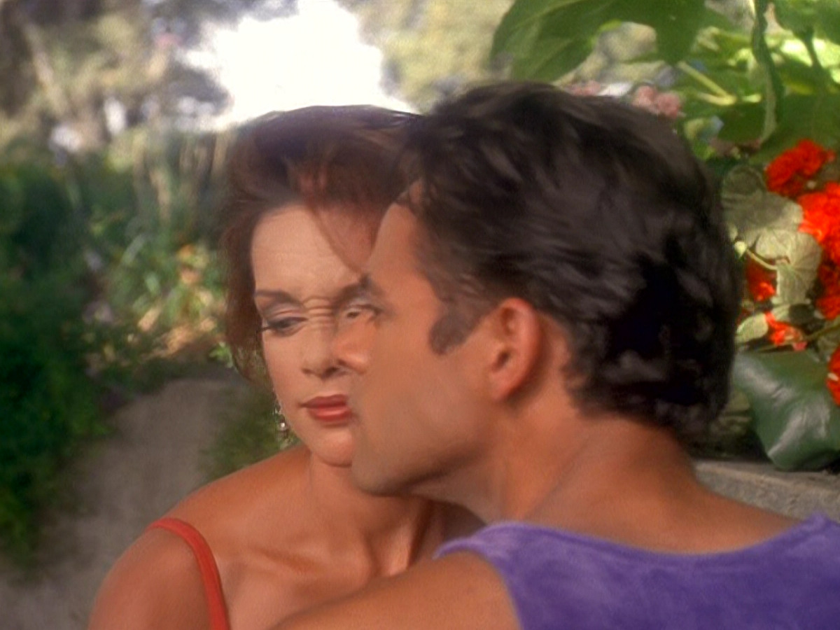 extant_StarTrek_DS9_5x07-LetHeWhoIsWithoutSin_02309.jpg