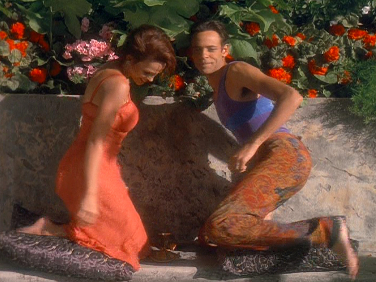 extant_StarTrek_DS9_5x07-LetHeWhoIsWithoutSin_02313.jpg