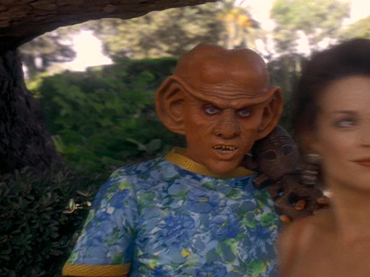 extant_StarTrek_DS9_5x07-LetHeWhoIsWithoutSin_02319.jpg