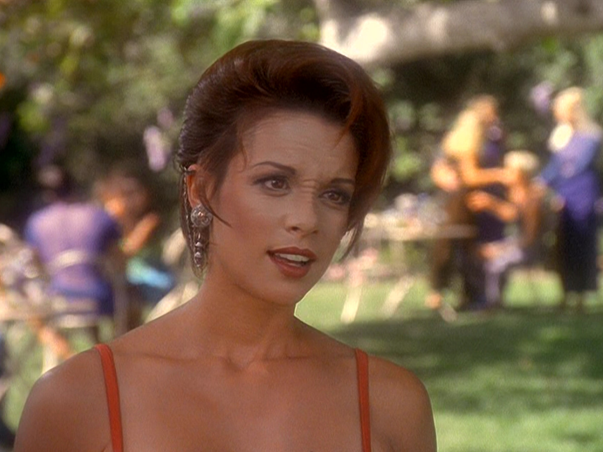 extant_StarTrek_DS9_5x07-LetHeWhoIsWithoutSin_02405.jpg