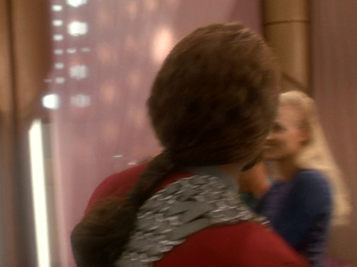 extant_StarTrek_DS9_5x07-LetHeWhoIsWithoutSin_02460.jpg