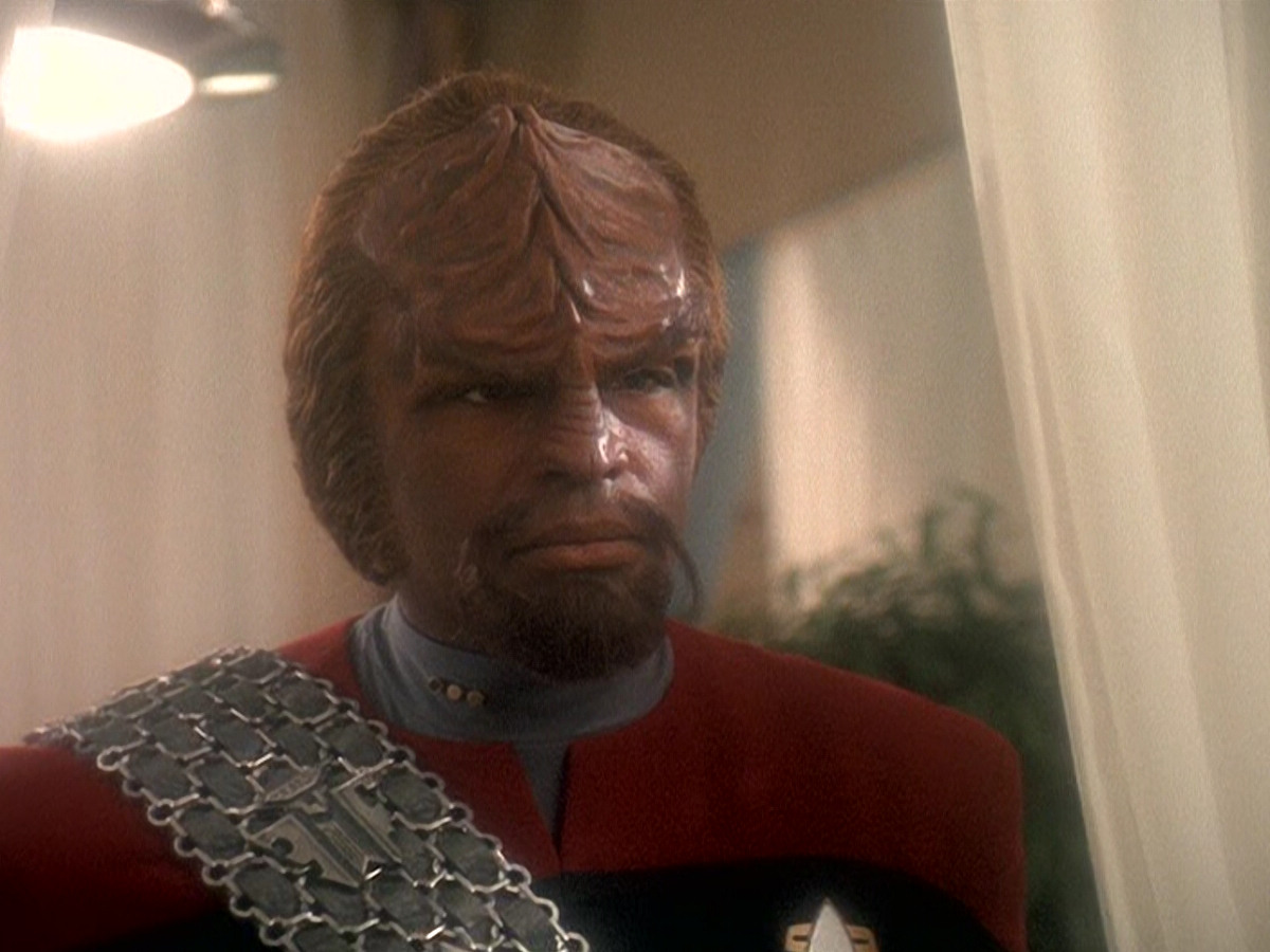 extant_StarTrek_DS9_5x07-LetHeWhoIsWithoutSin_02494.jpg