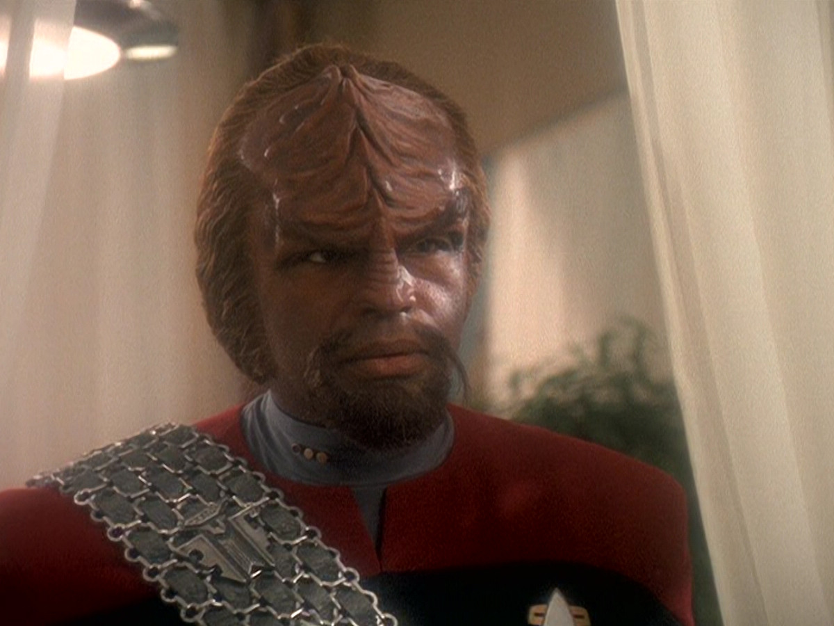 extant_StarTrek_DS9_5x07-LetHeWhoIsWithoutSin_02500.jpg