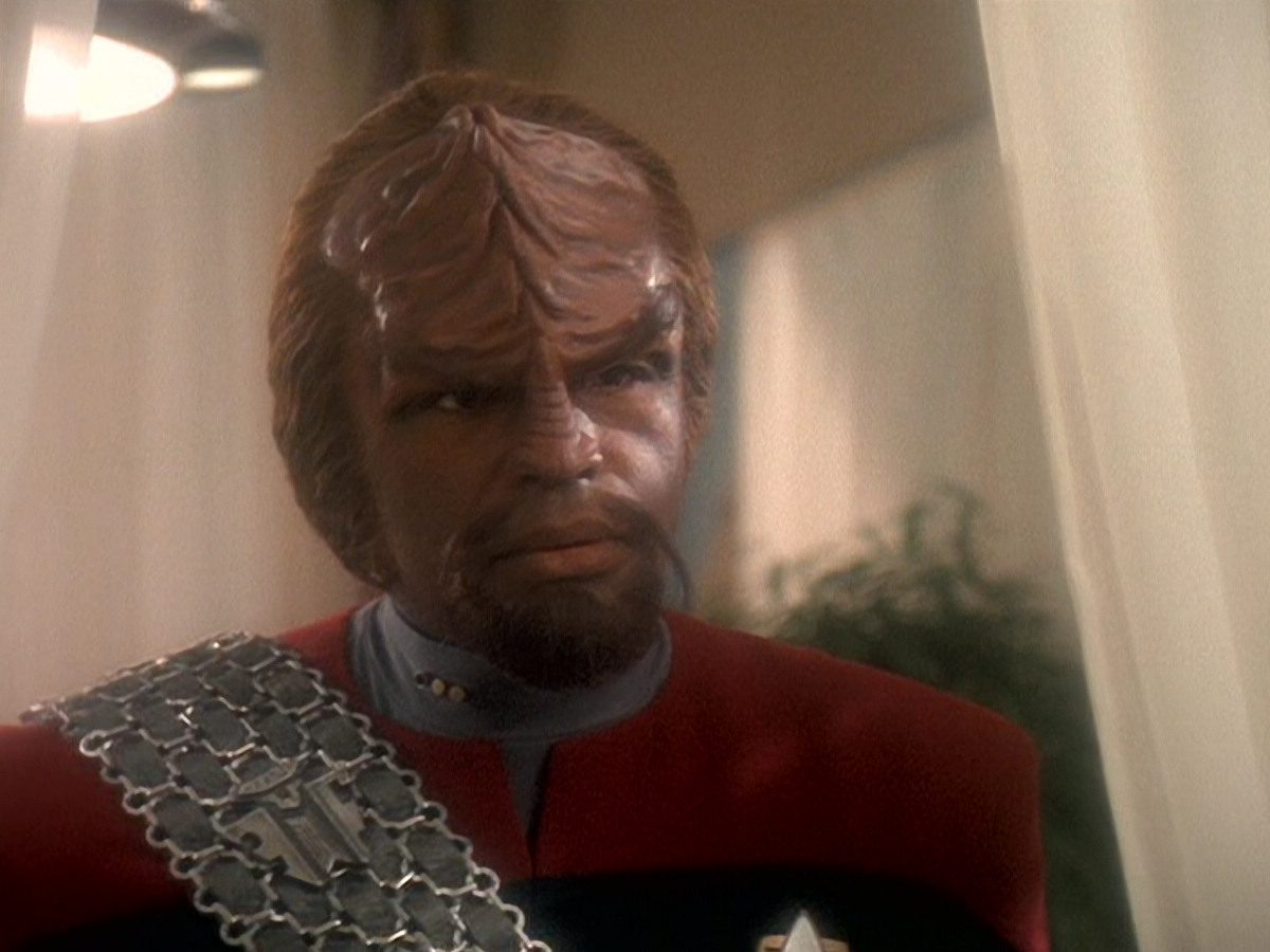 extant_StarTrek_DS9_5x07-LetHeWhoIsWithoutSin_02502.jpg