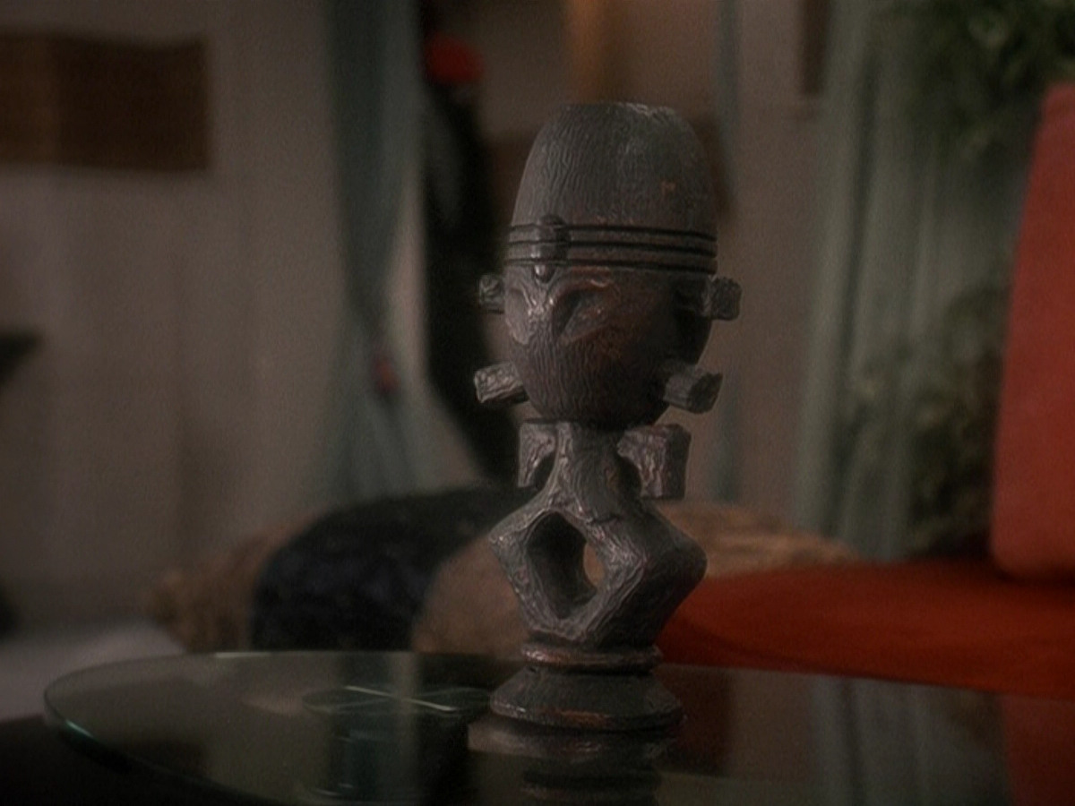 extant_StarTrek_DS9_5x07-LetHeWhoIsWithoutSin_02515.jpg