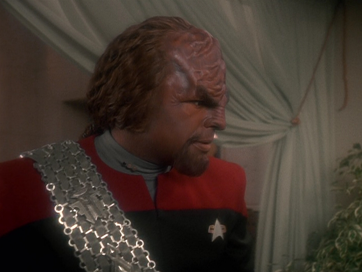 extant_StarTrek_DS9_5x07-LetHeWhoIsWithoutSin_02535.jpg