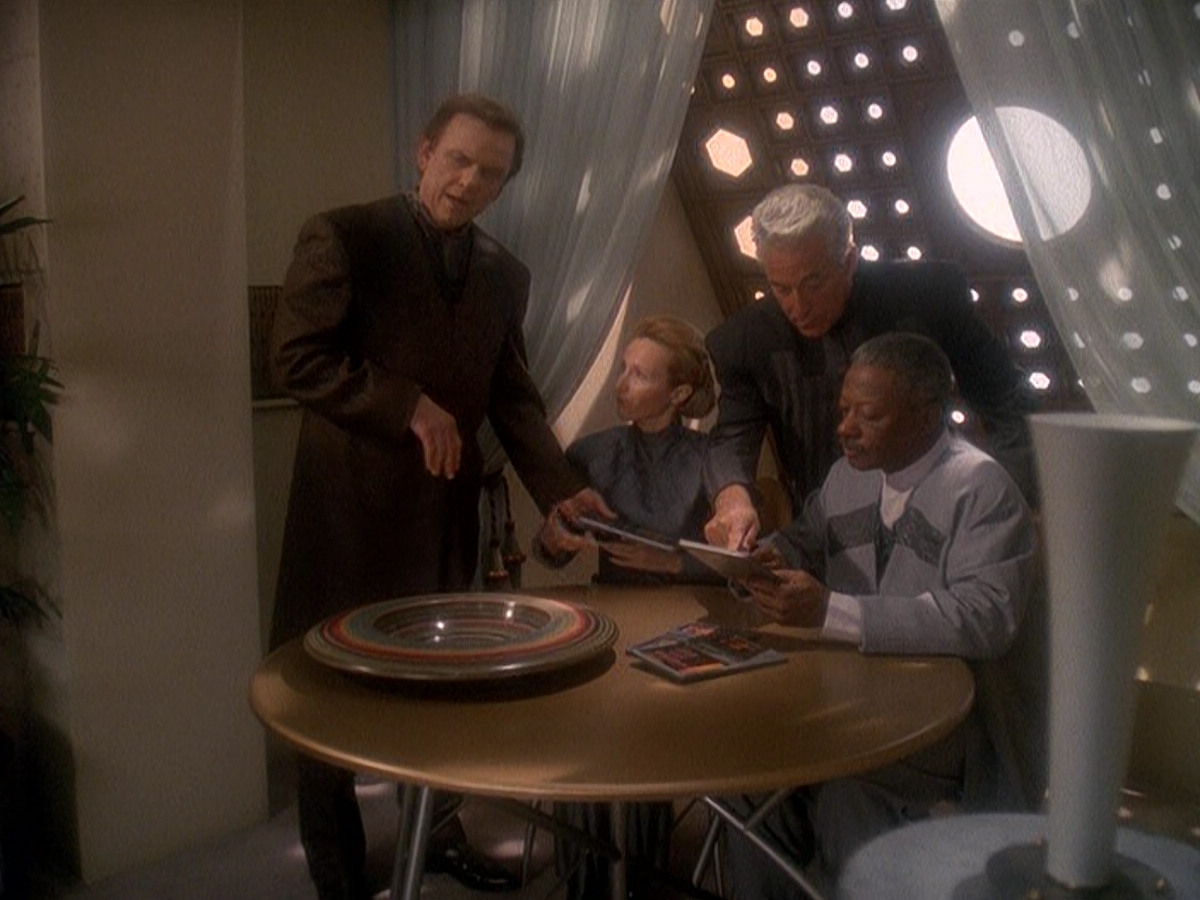 extant_StarTrek_DS9_5x07-LetHeWhoIsWithoutSin_02544.jpg