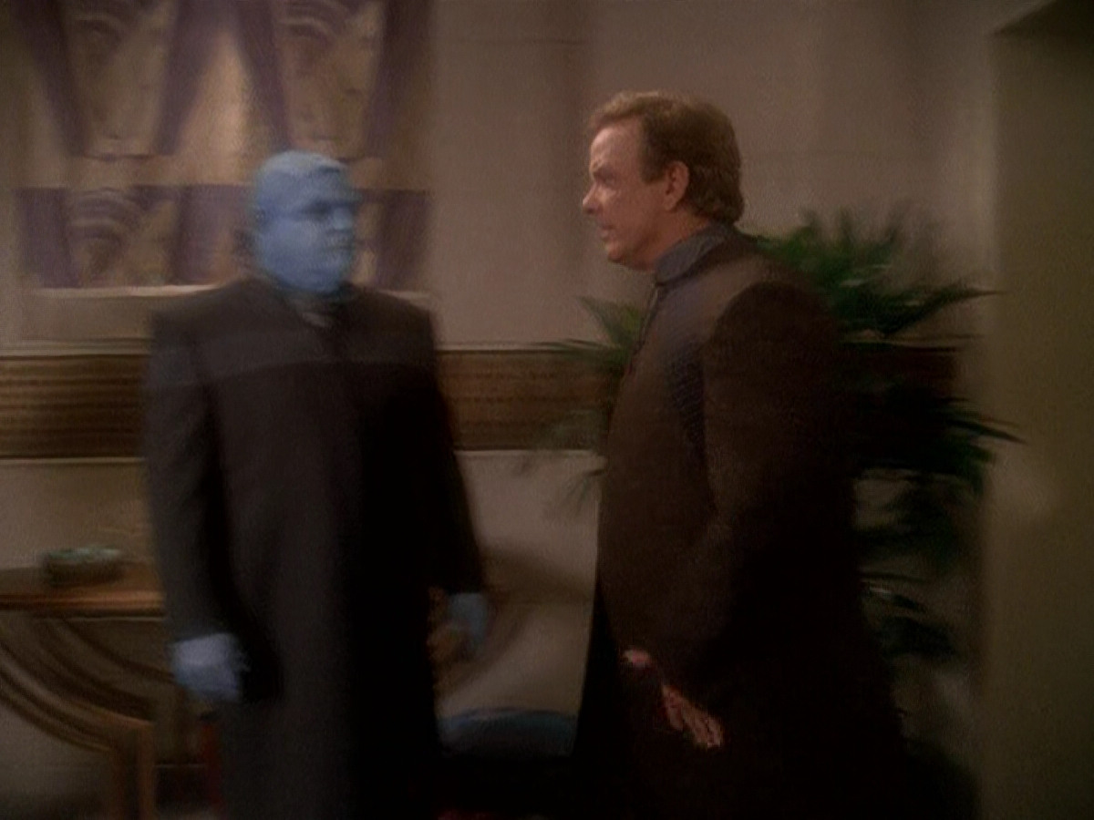 extant_StarTrek_DS9_5x07-LetHeWhoIsWithoutSin_02547.jpg
