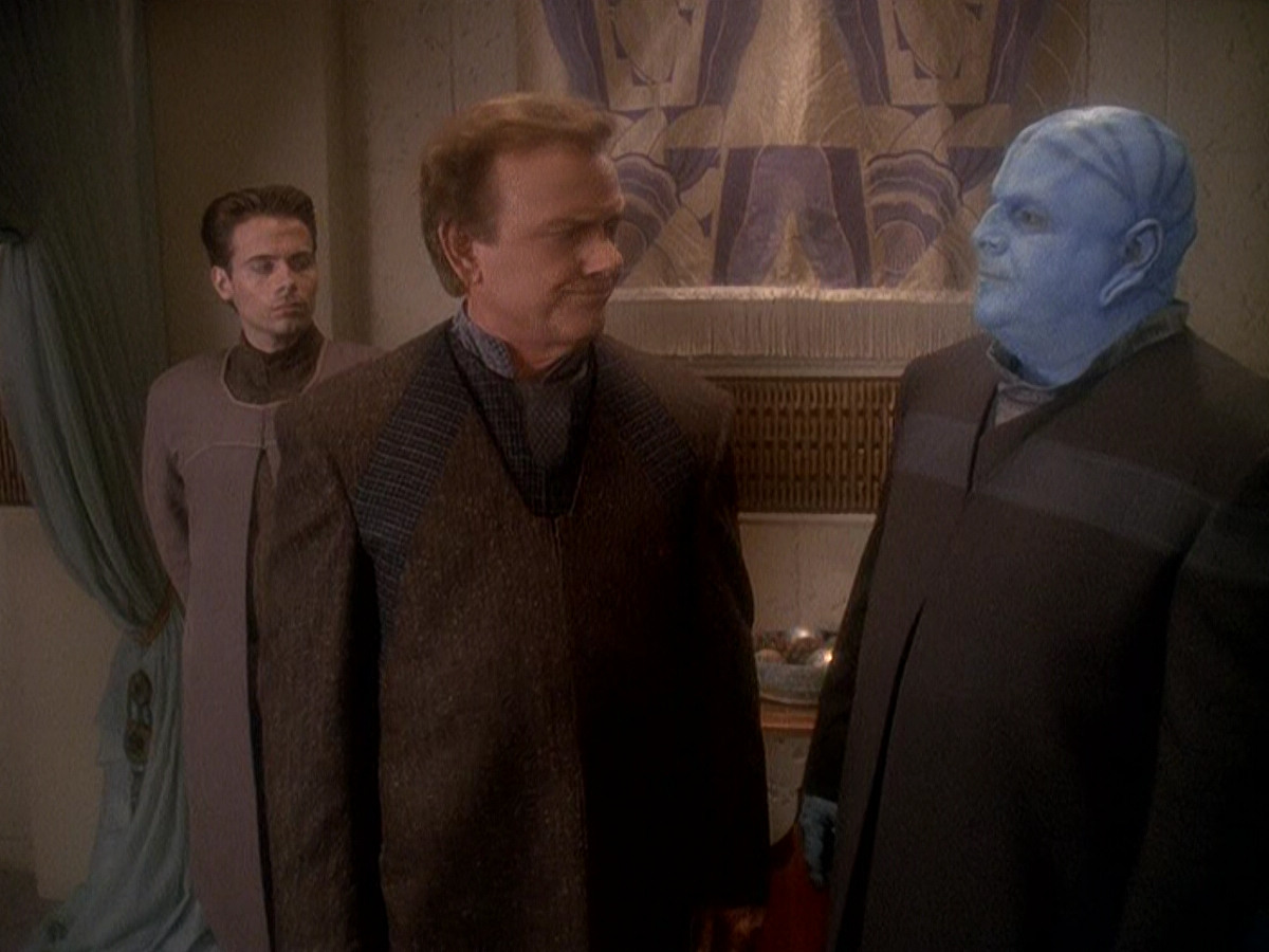 extant_StarTrek_DS9_5x07-LetHeWhoIsWithoutSin_02554.jpg