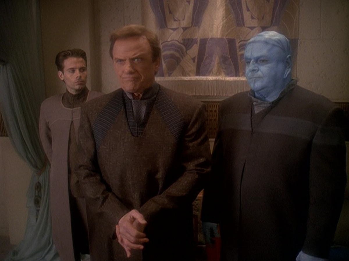 extant_StarTrek_DS9_5x07-LetHeWhoIsWithoutSin_02556.jpg