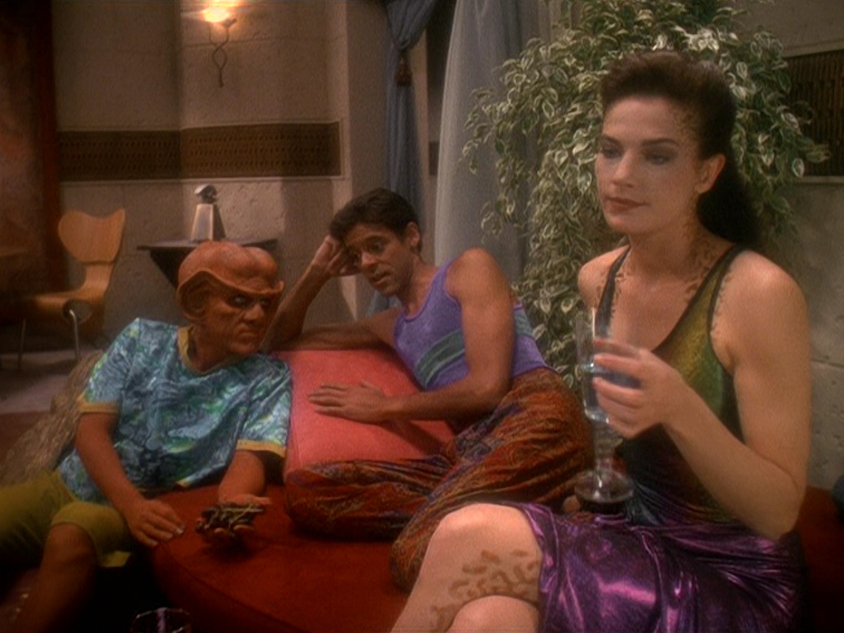 extant_StarTrek_DS9_5x07-LetHeWhoIsWithoutSin_02600.jpg