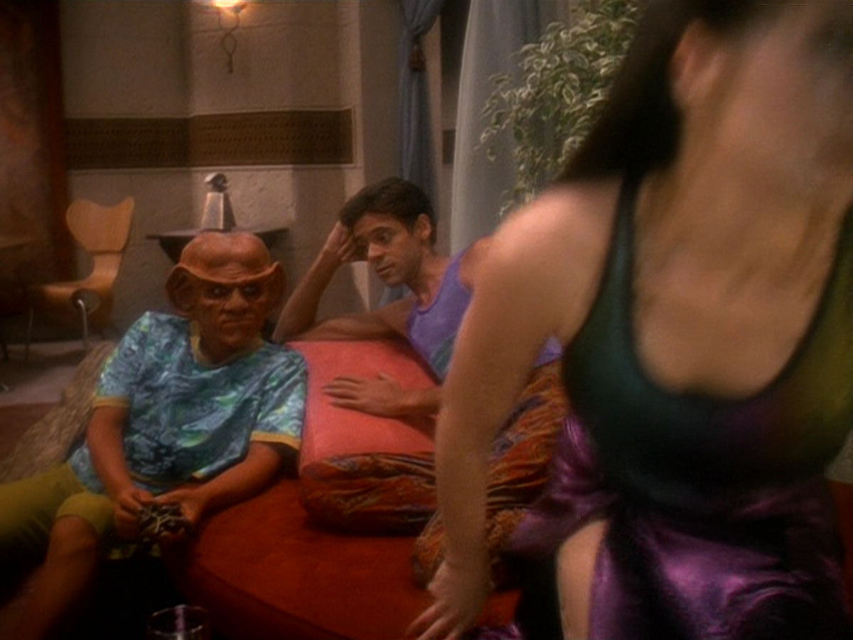 extant_StarTrek_DS9_5x07-LetHeWhoIsWithoutSin_02616.jpg