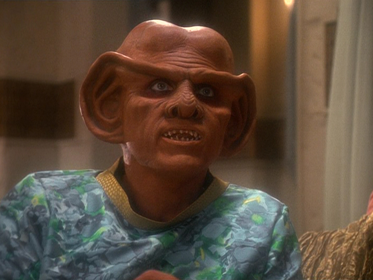 extant_StarTrek_DS9_5x07-LetHeWhoIsWithoutSin_02649.jpg