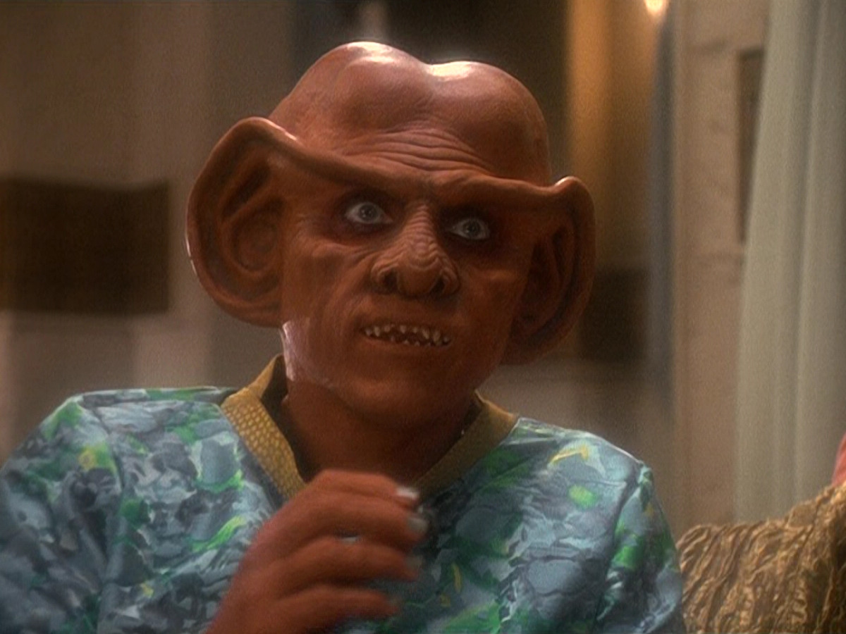 extant_StarTrek_DS9_5x07-LetHeWhoIsWithoutSin_02650.jpg