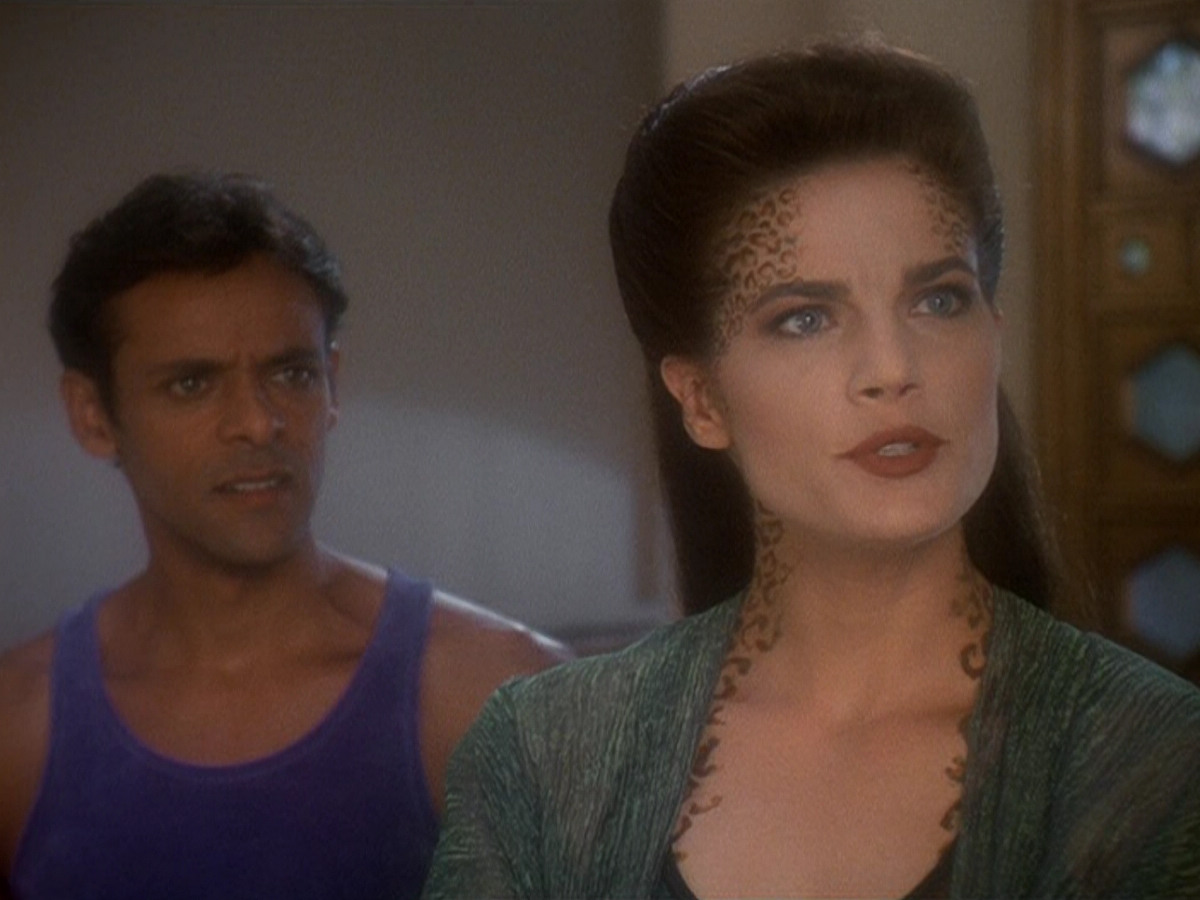 extant_StarTrek_DS9_5x07-LetHeWhoIsWithoutSin_02742.jpg