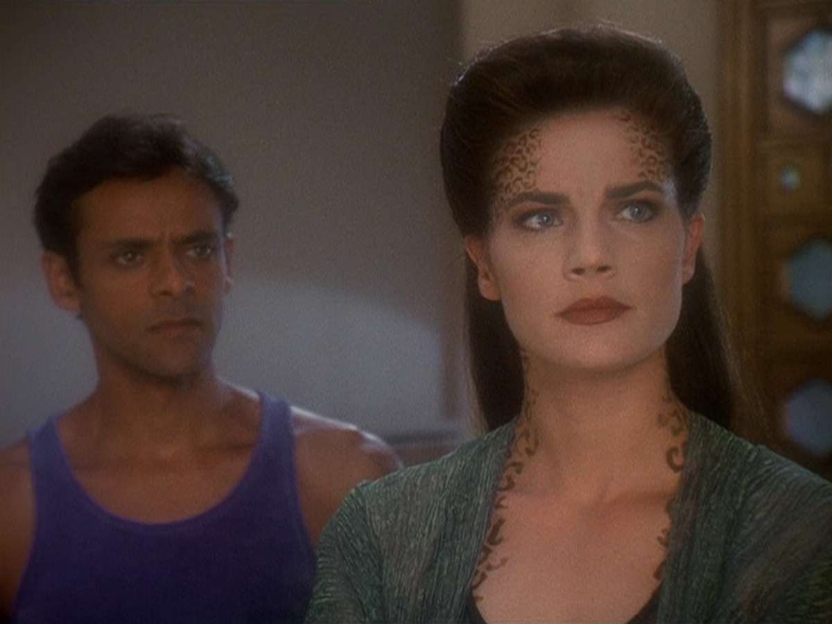 extant_StarTrek_DS9_5x07-LetHeWhoIsWithoutSin_02757.jpg