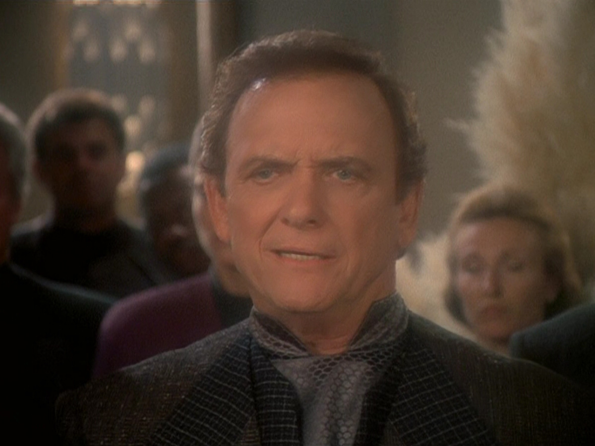 extant_StarTrek_DS9_5x07-LetHeWhoIsWithoutSin_02778.jpg