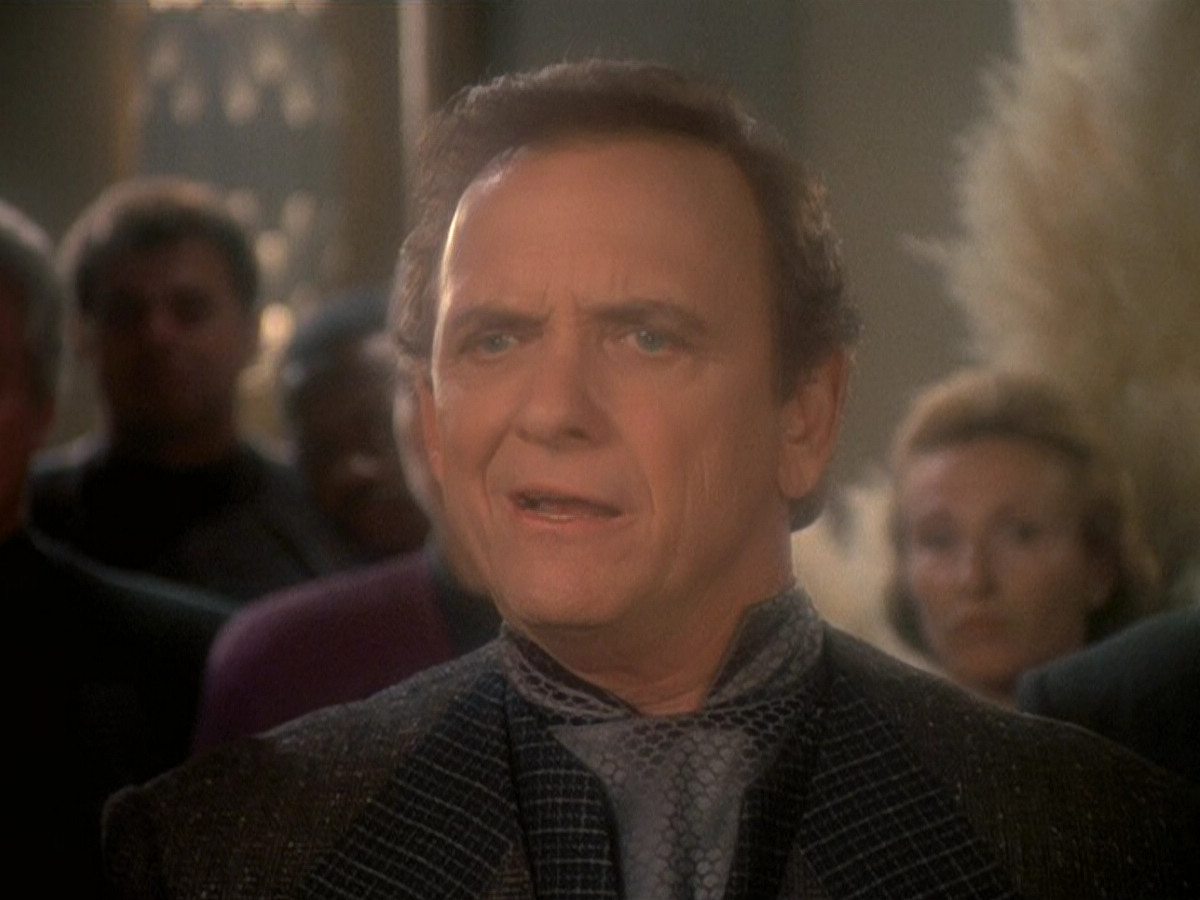 extant_StarTrek_DS9_5x07-LetHeWhoIsWithoutSin_02784.jpg