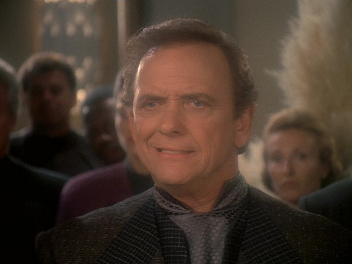 extant_StarTrek_DS9_5x07-LetHeWhoIsWithoutSin_02785.jpg