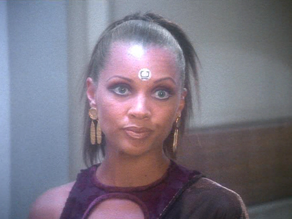 extant_StarTrek_DS9_5x07-LetHeWhoIsWithoutSin_02799.jpg