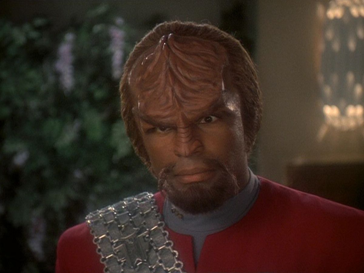 extant_StarTrek_DS9_5x07-LetHeWhoIsWithoutSin_02821.jpg