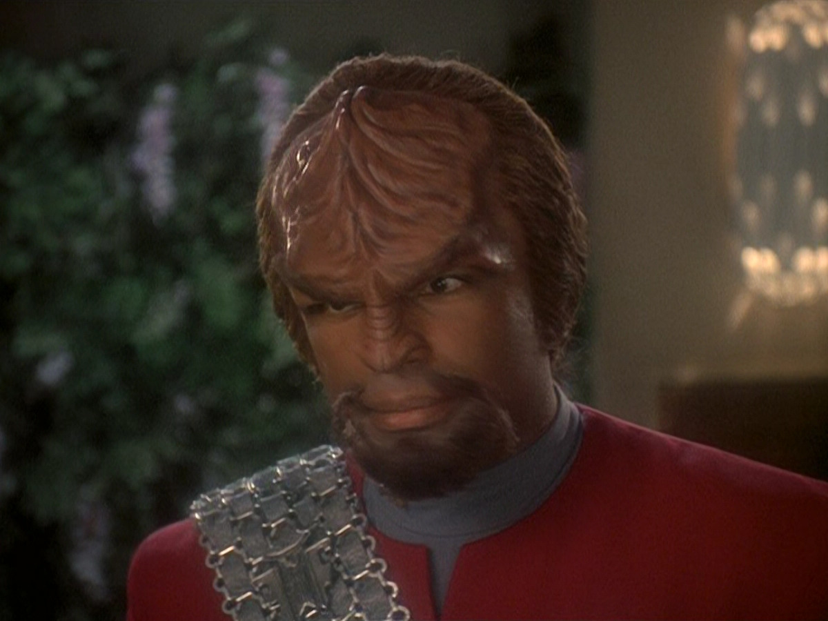 extant_StarTrek_DS9_5x07-LetHeWhoIsWithoutSin_02833.jpg