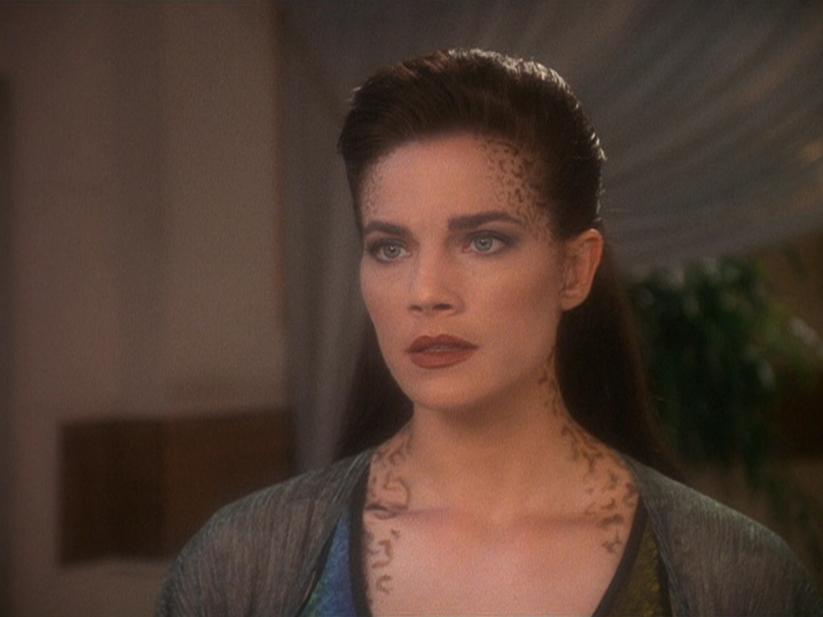 extant_StarTrek_DS9_5x07-LetHeWhoIsWithoutSin_03254.jpg