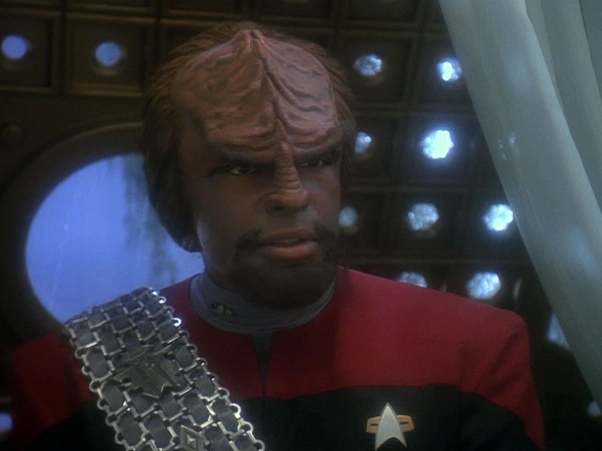 extant_StarTrek_DS9_5x07-LetHeWhoIsWithoutSin_03256.jpg