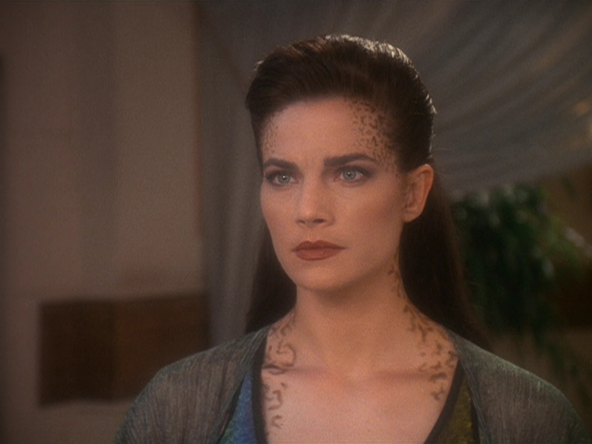 extant_StarTrek_DS9_5x07-LetHeWhoIsWithoutSin_03287.jpg