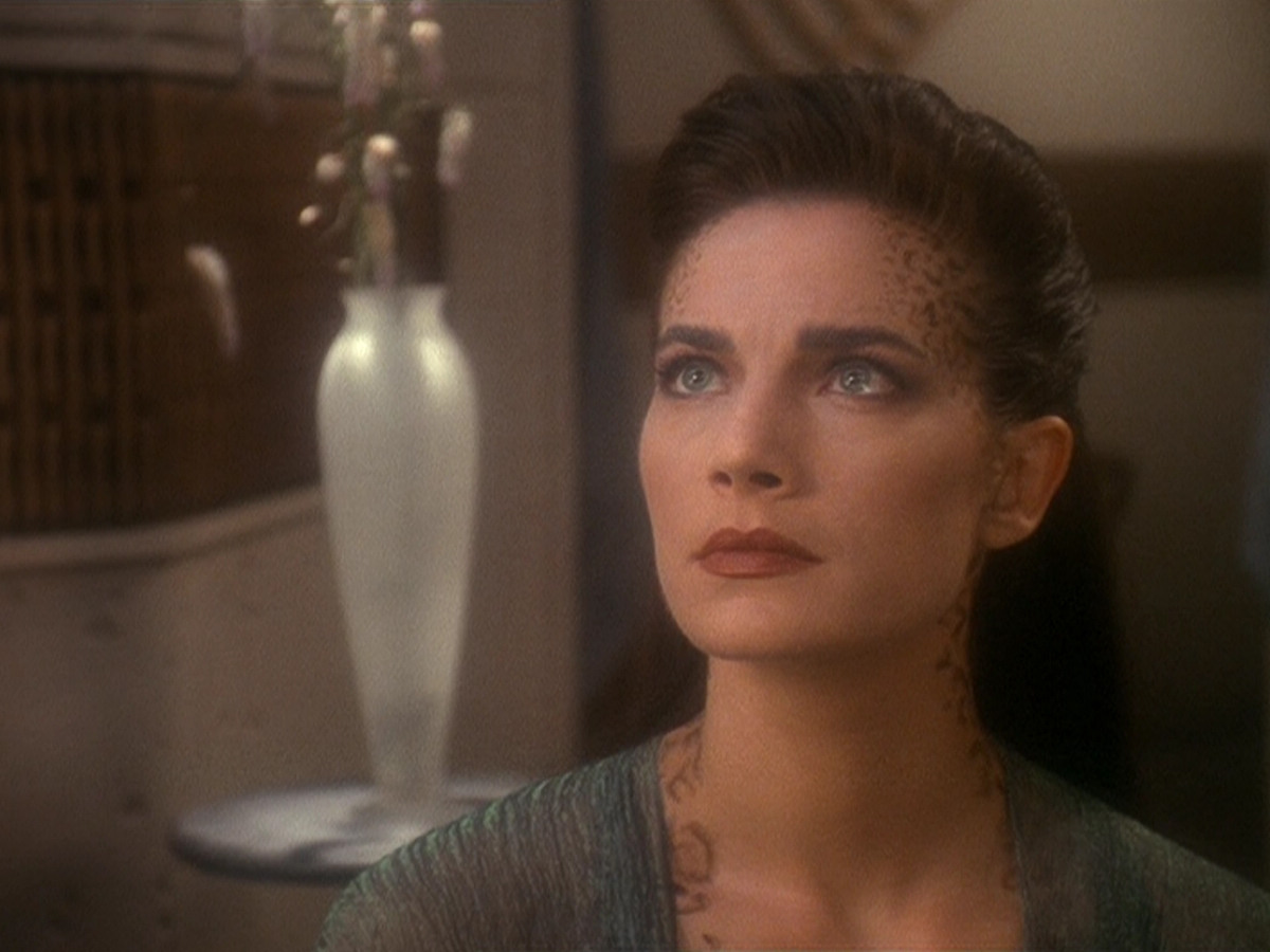 extant_StarTrek_DS9_5x07-LetHeWhoIsWithoutSin_03421.jpg