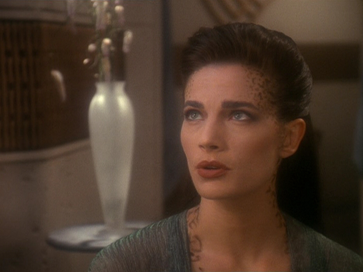 extant_StarTrek_DS9_5x07-LetHeWhoIsWithoutSin_03427.jpg
