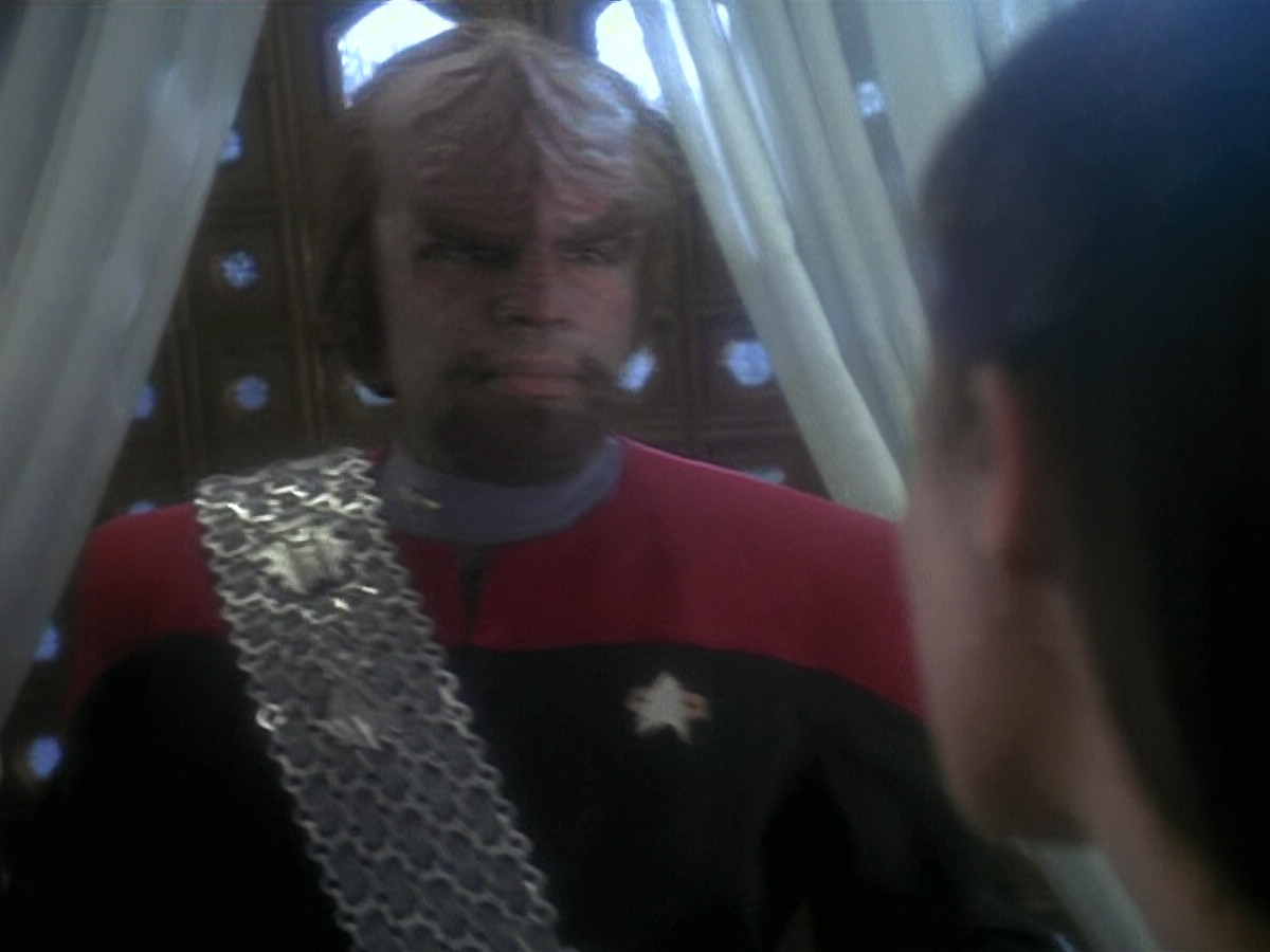 extant_StarTrek_DS9_5x07-LetHeWhoIsWithoutSin_03429.jpg