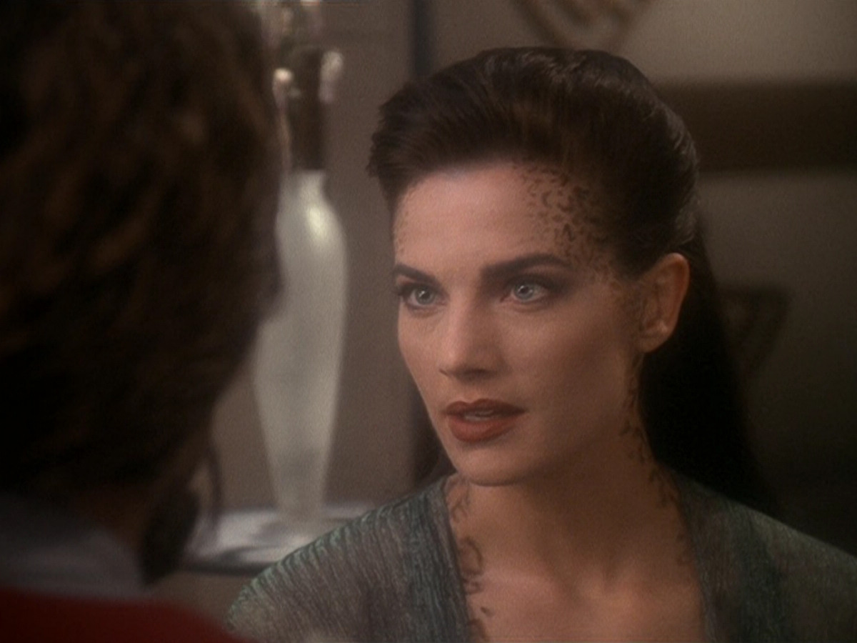 extant_StarTrek_DS9_5x07-LetHeWhoIsWithoutSin_03461.jpg