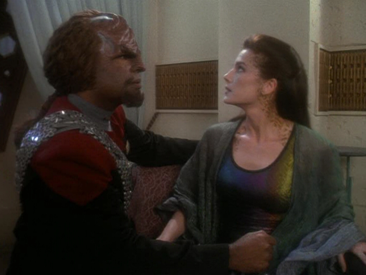 extant_StarTrek_DS9_5x07-LetHeWhoIsWithoutSin_03496.jpg
