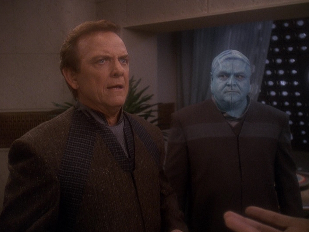 extant_StarTrek_DS9_5x07-LetHeWhoIsWithoutSin_03565.jpg