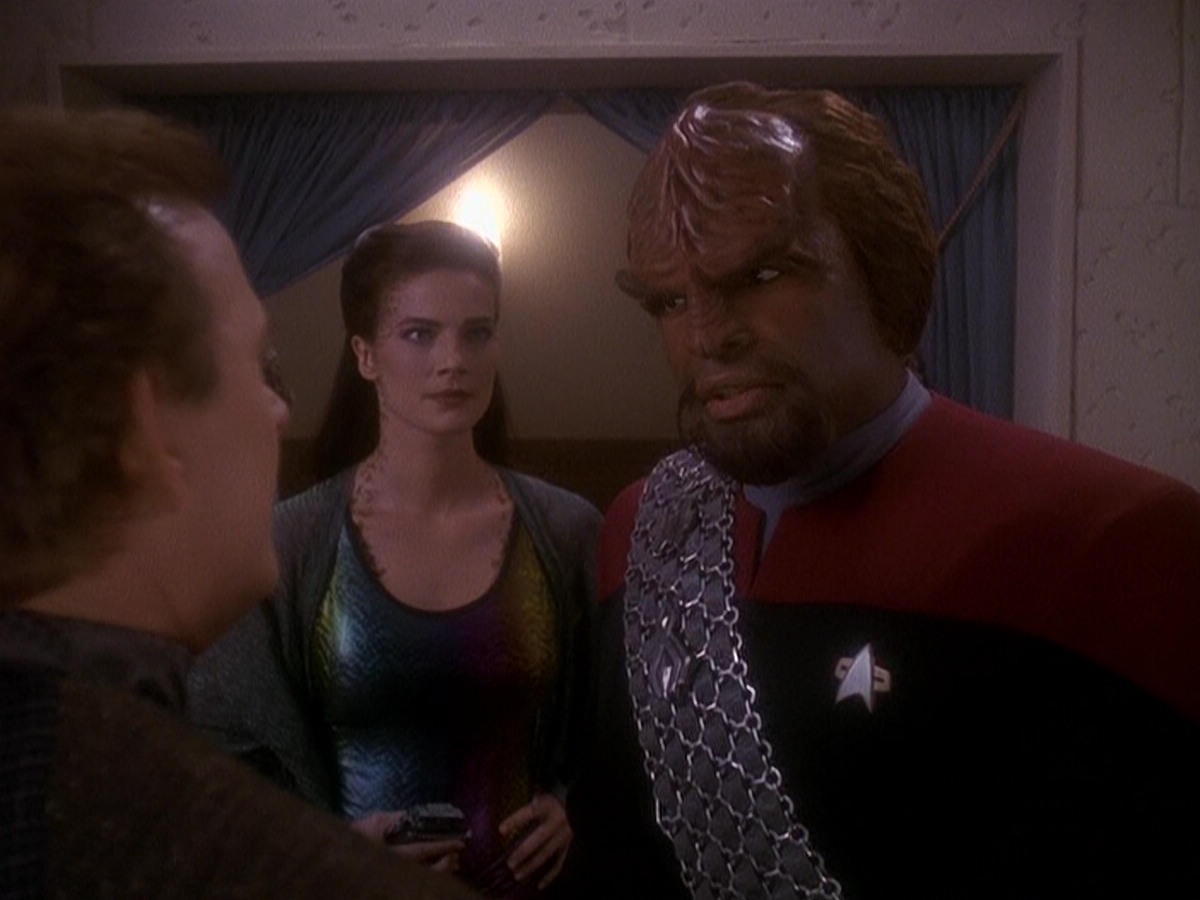 extant_StarTrek_DS9_5x07-LetHeWhoIsWithoutSin_03612.jpg