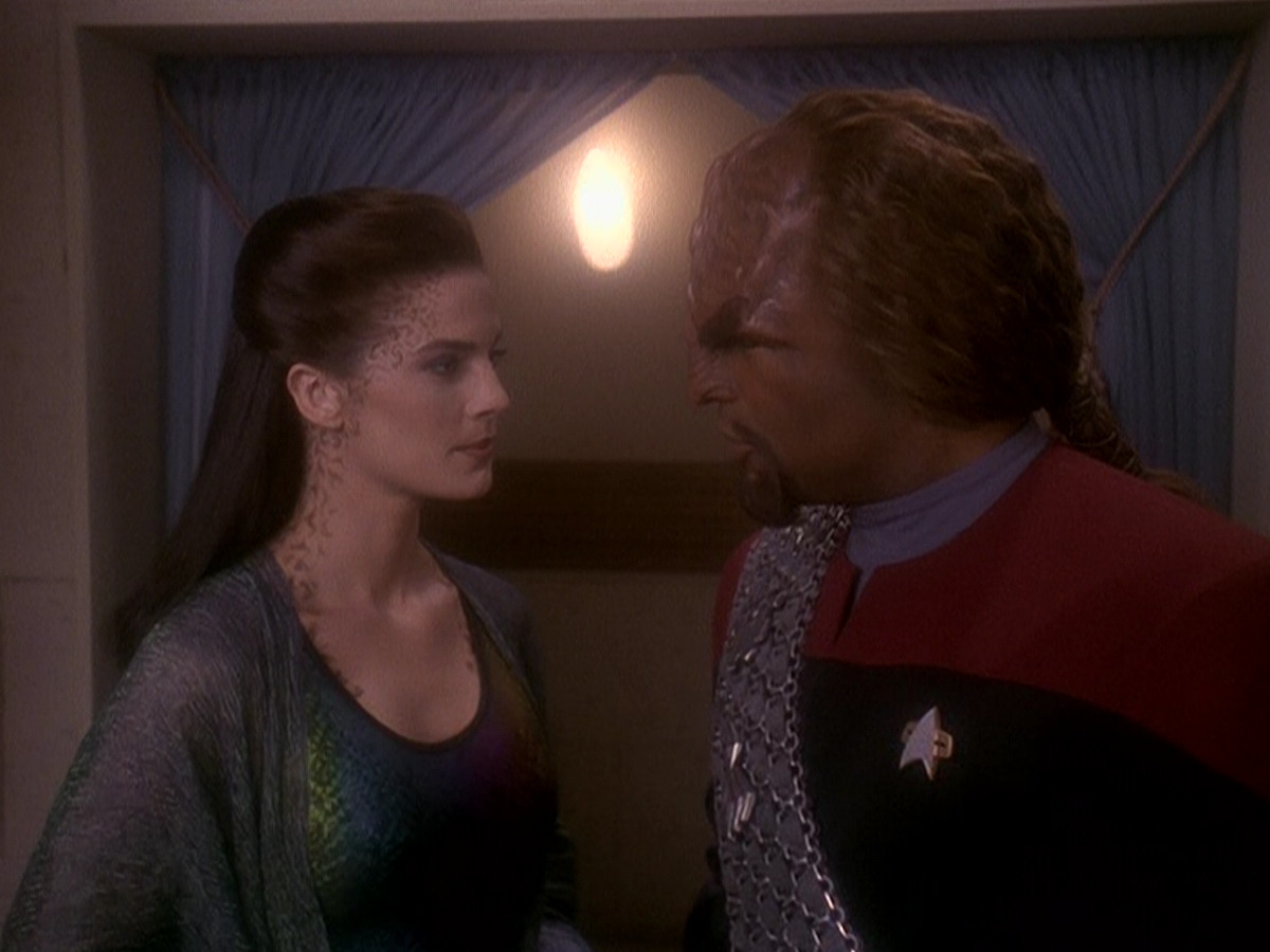 extant_StarTrek_DS9_5x07-LetHeWhoIsWithoutSin_03641.jpg