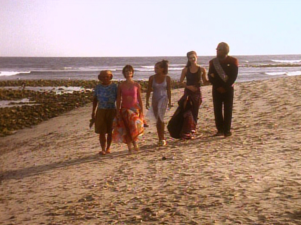 extant_StarTrek_DS9_5x07-LetHeWhoIsWithoutSin_03658.jpg