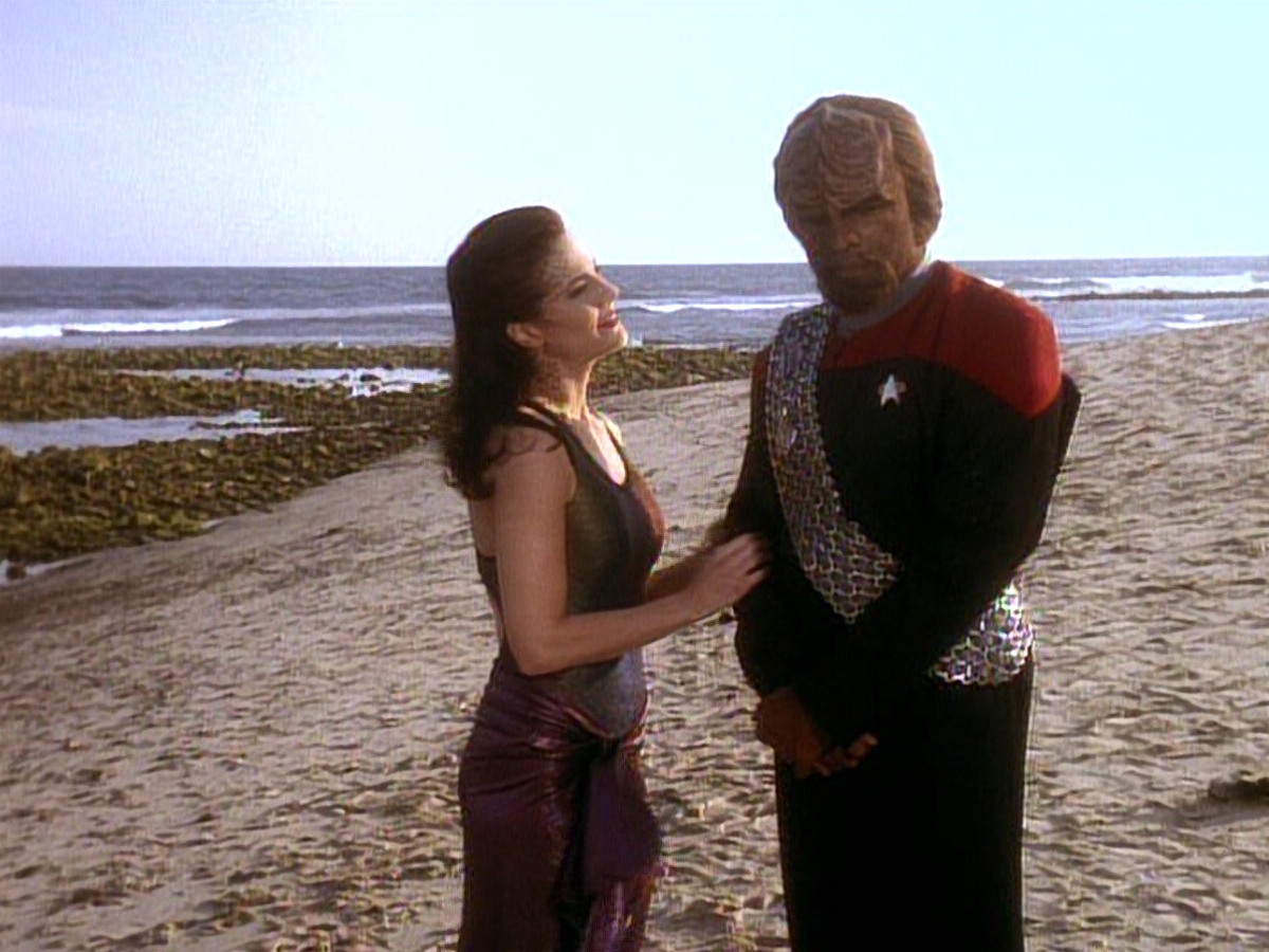 extant_StarTrek_DS9_5x07-LetHeWhoIsWithoutSin_03714.jpg