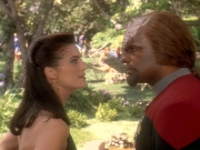 extant_StarTrek_DS9_5x07-LetHeWhoIsWithoutSin_01185.jpg
